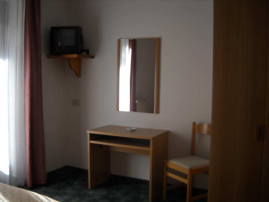 Hotel Chiara 3*